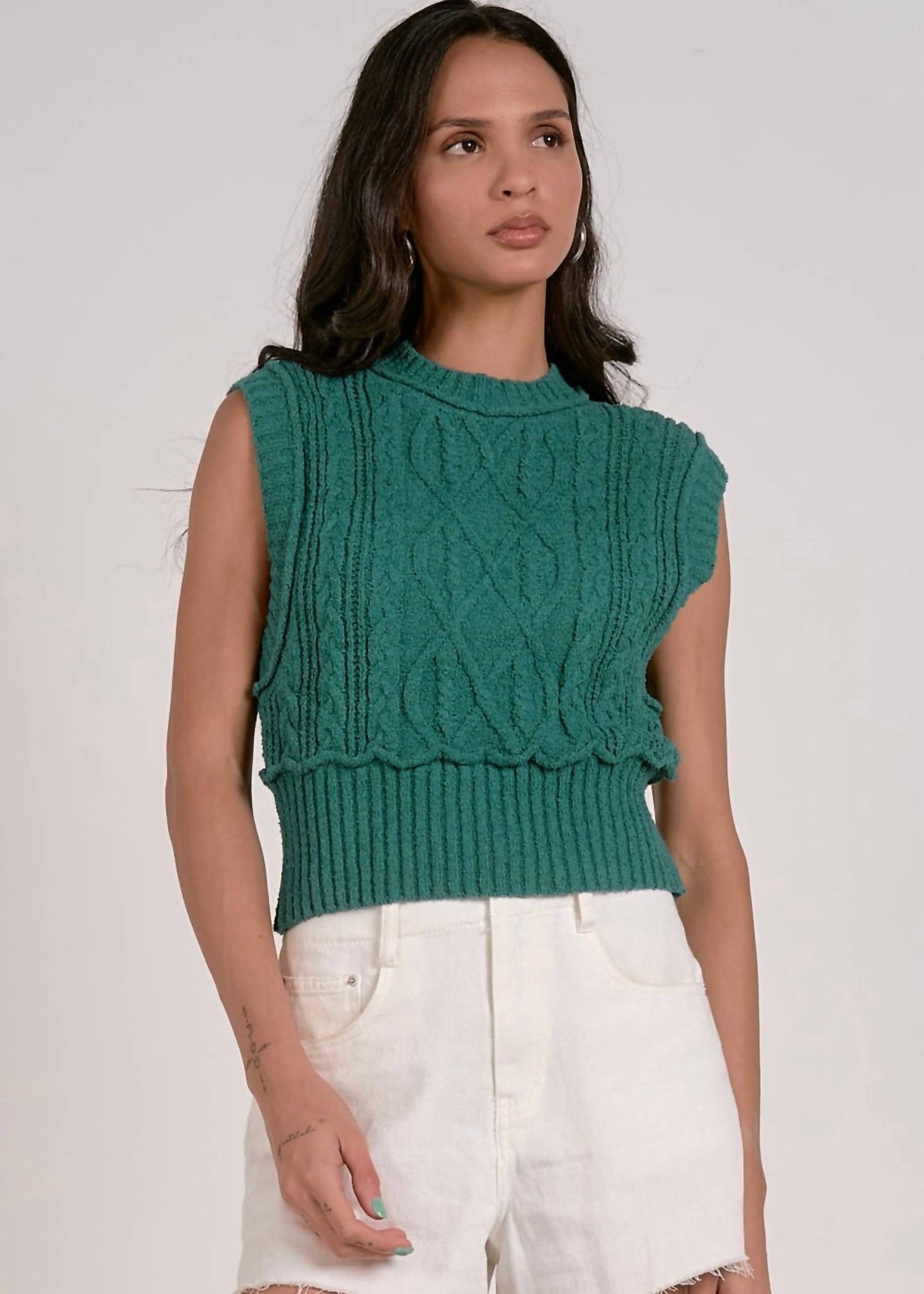 Elan - Esmerelda Sleeveless Sweater