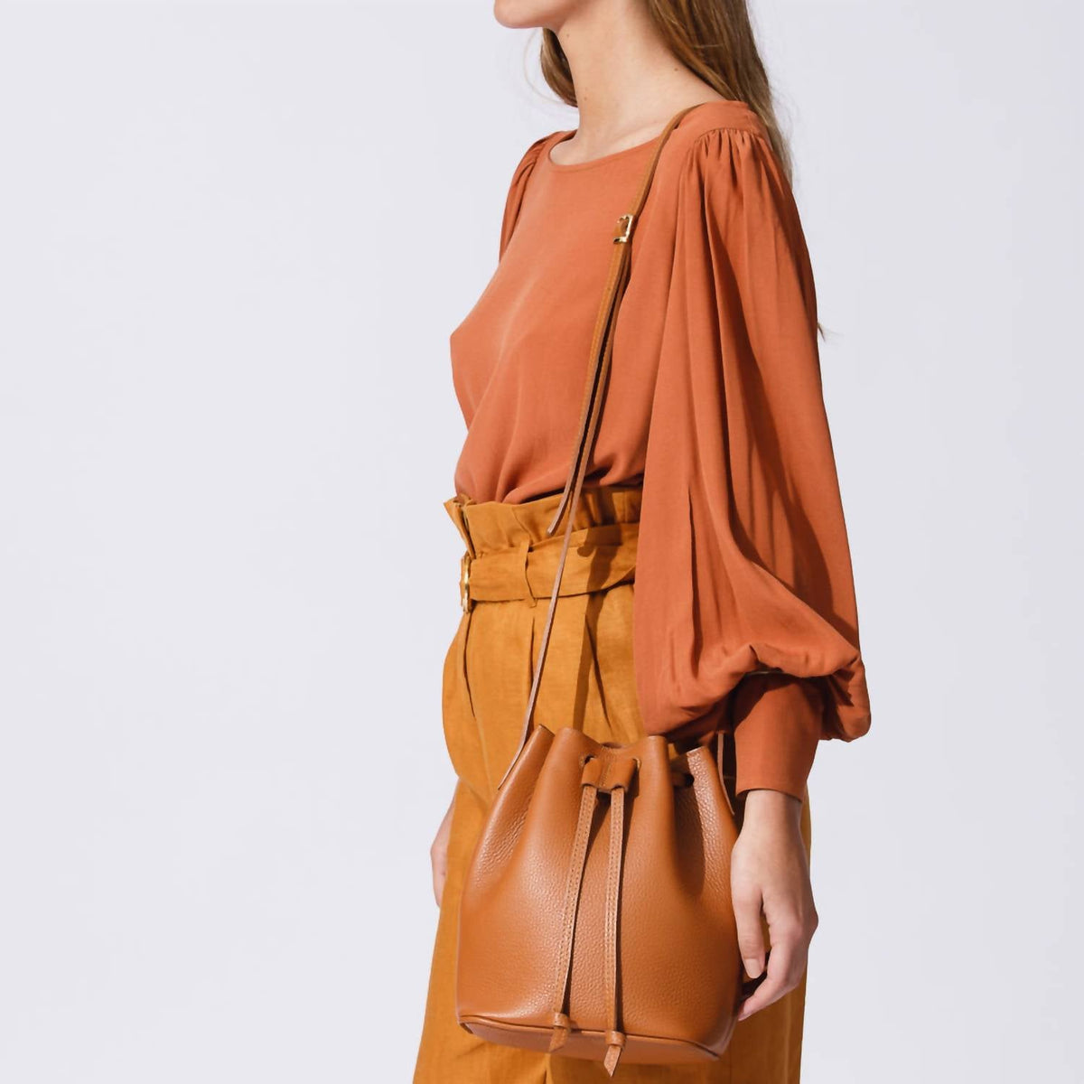 Mesch - Women's Madison Bucket Bag