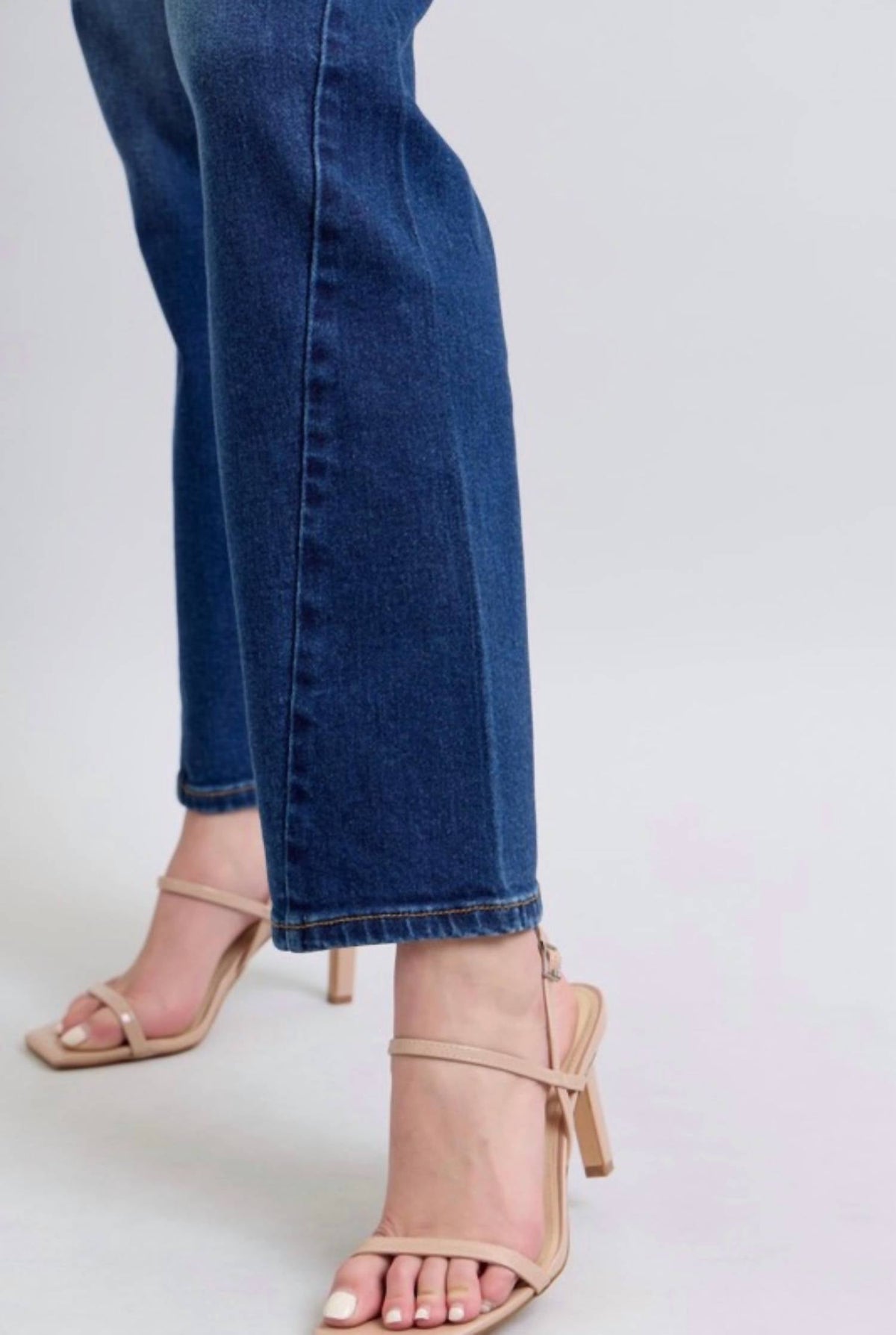 Judy Blue - Mid Rise Side Seam Straight Jeans