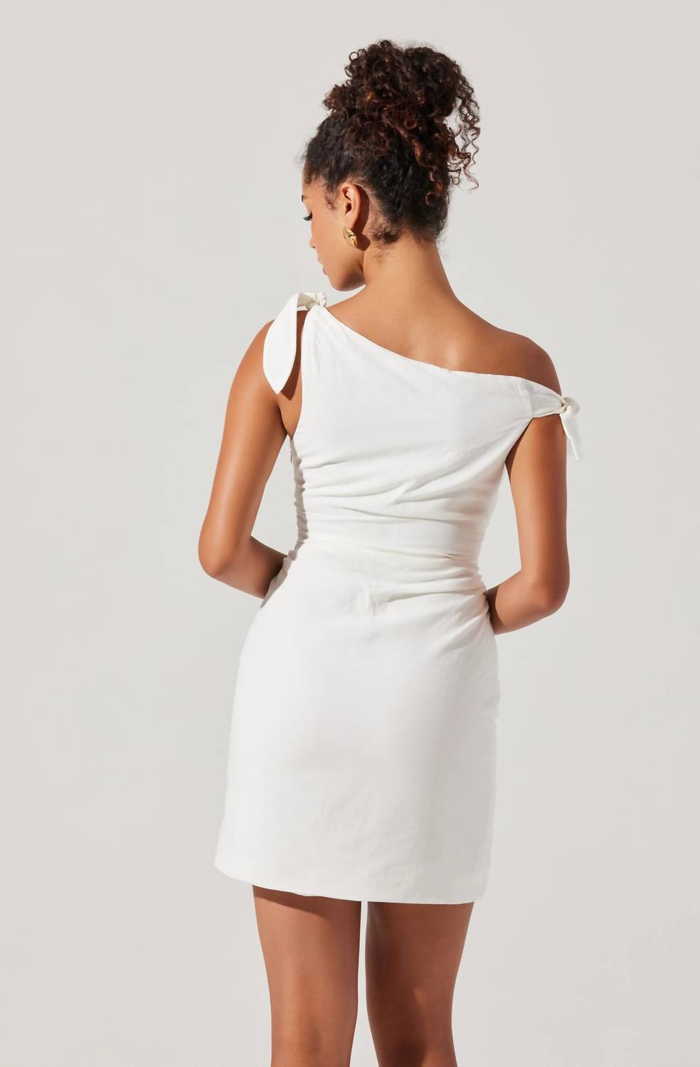 Astr - Lora Off-shoulder Mini Dress
