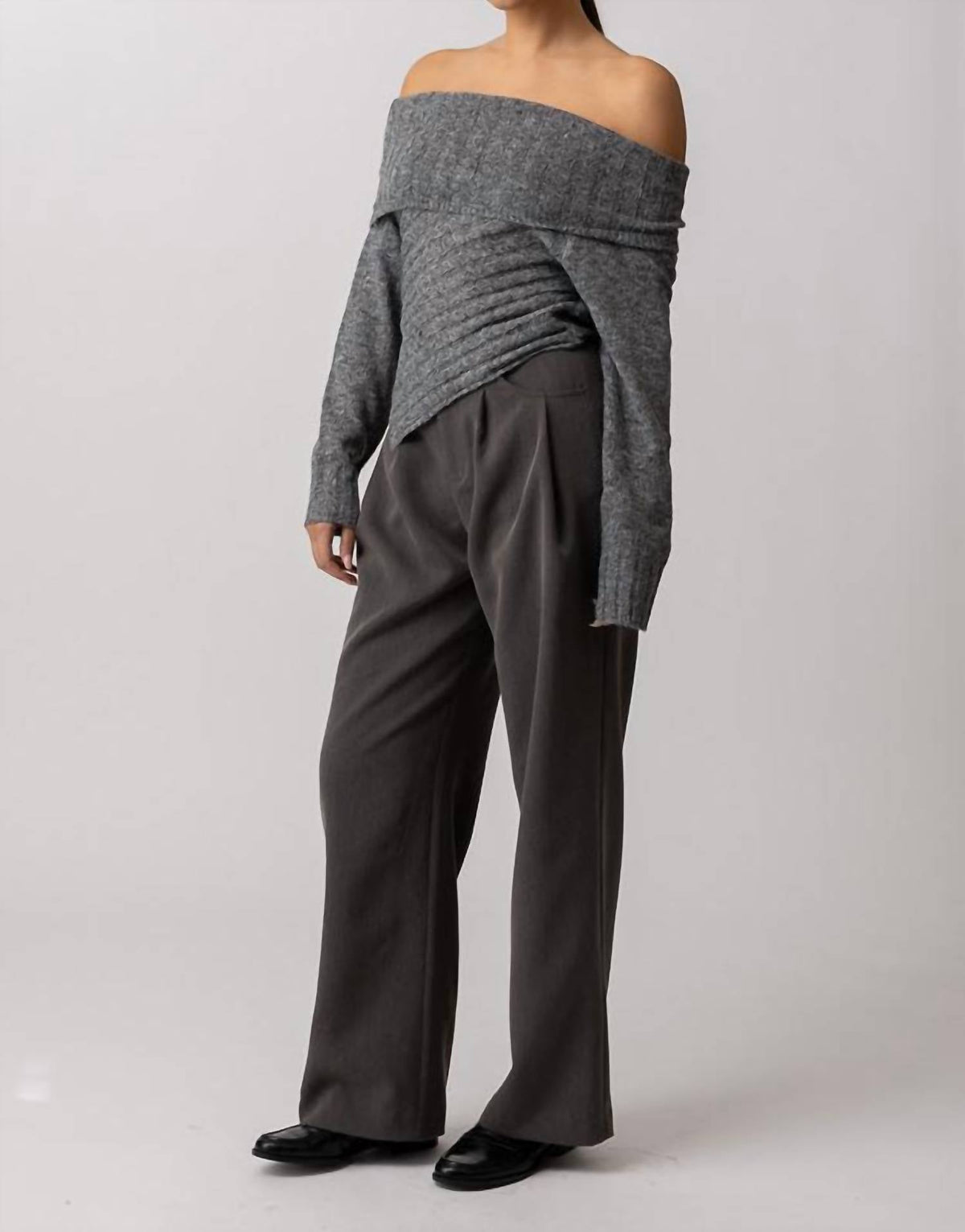 Line And Dot - Betty Sweater