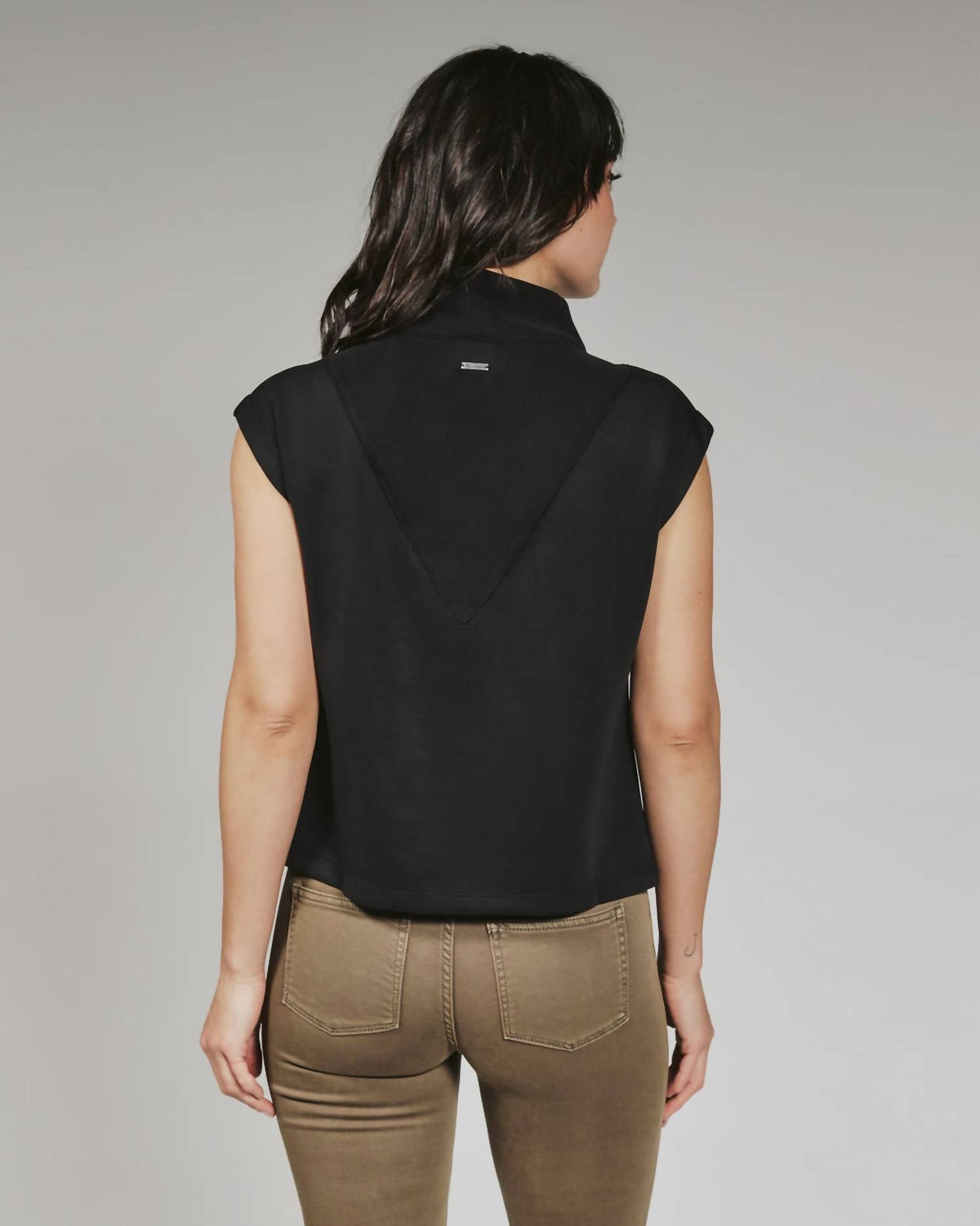 7Diamonds - Rev Sleeveless Half Zip Pullover