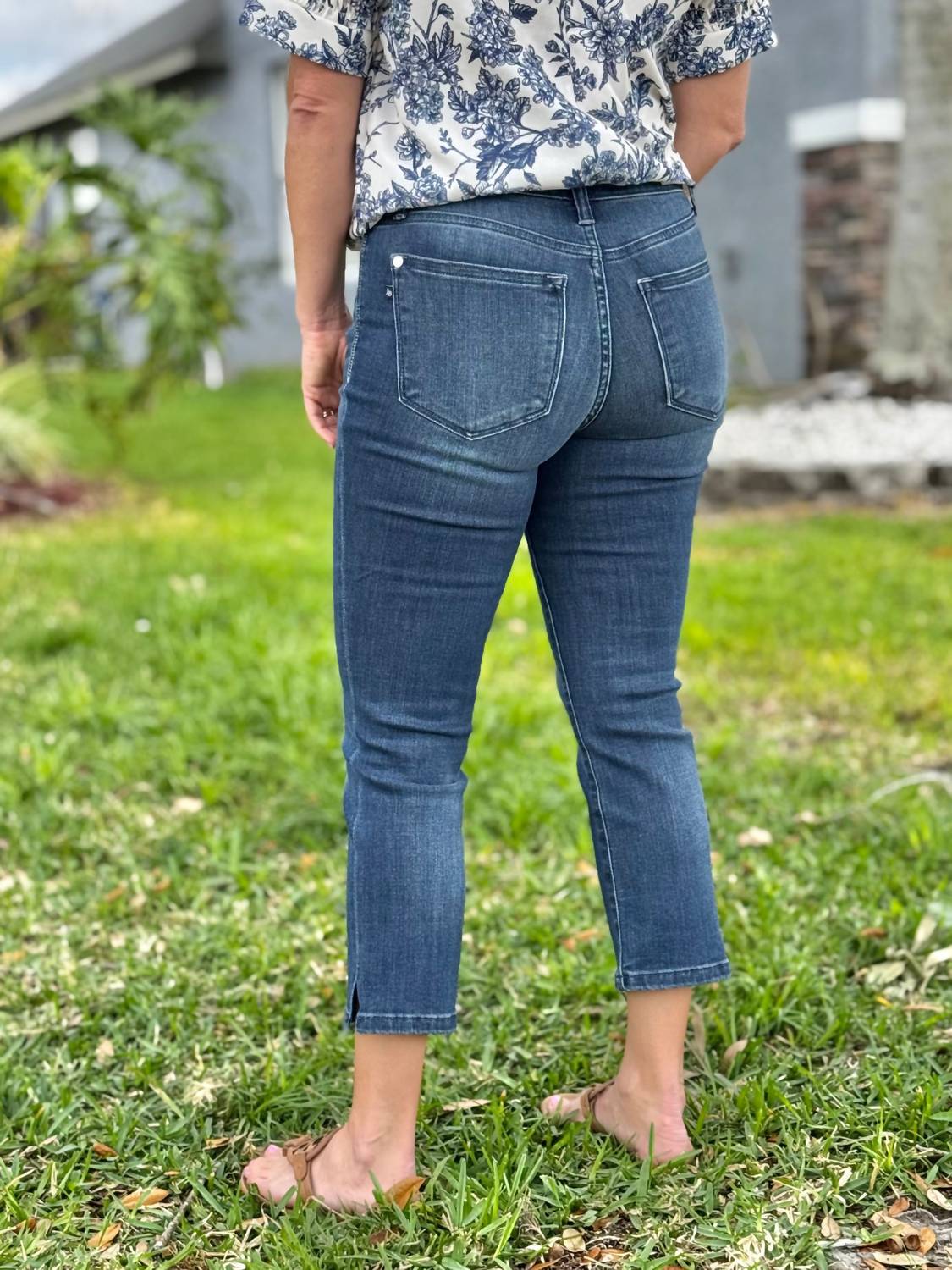 Judy Blue - Beachside Bliss Capris Pants
