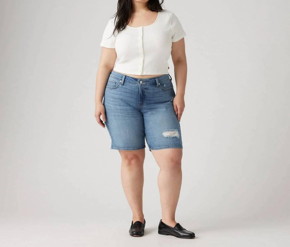 Levi'S - Mid Length Distressed Short - Plus Size