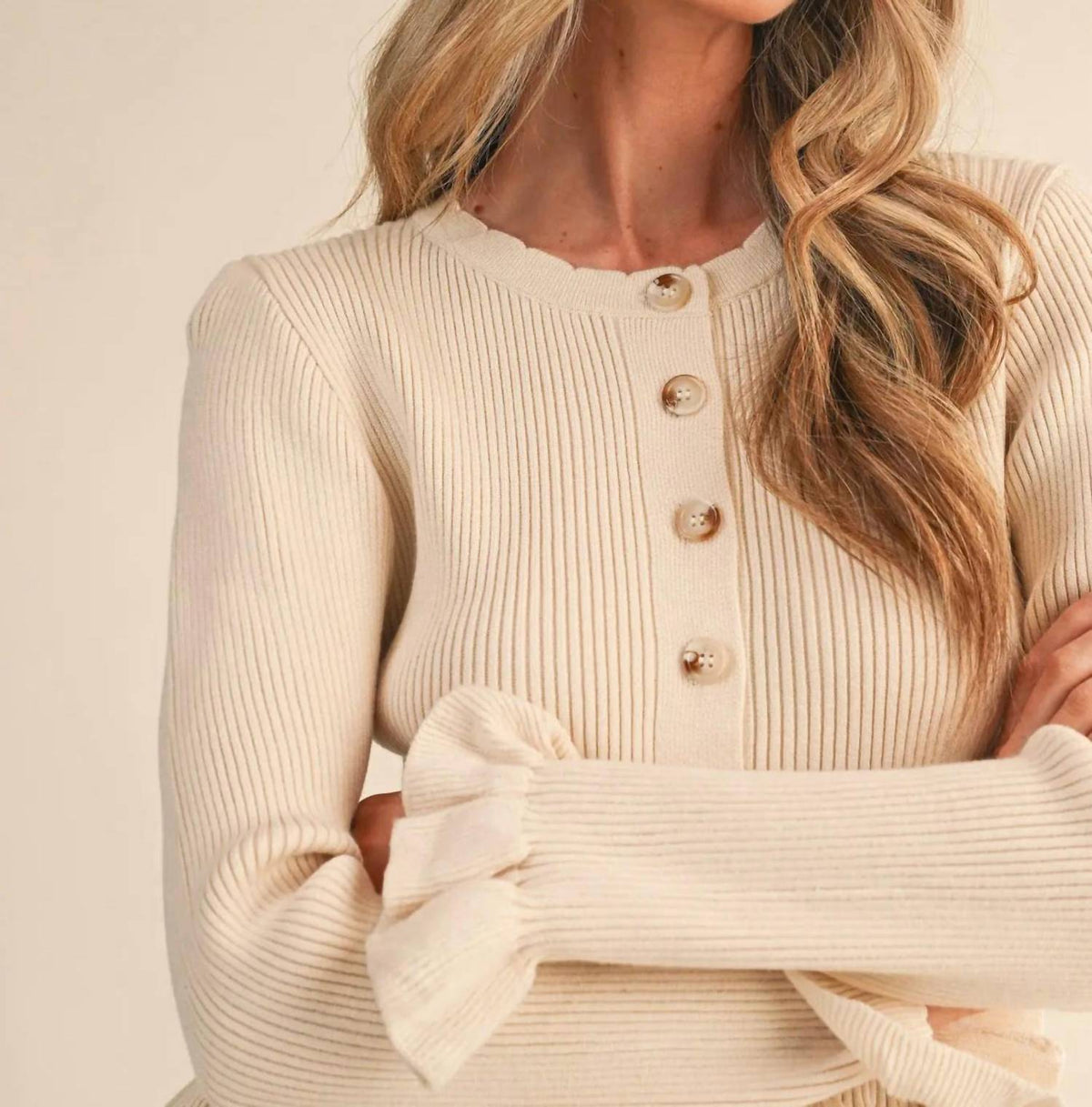 &Merci - The Sienna Ruffle Hem Ribbed Knit Sweater