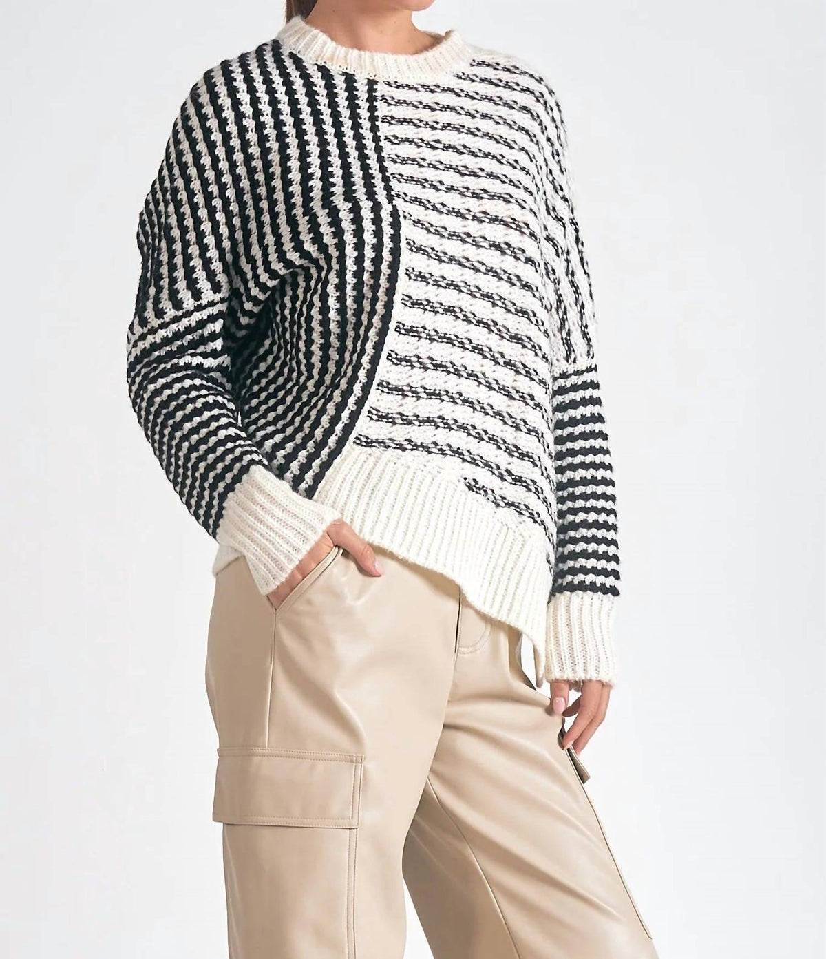 Elan - Mara Round Neck Sweater