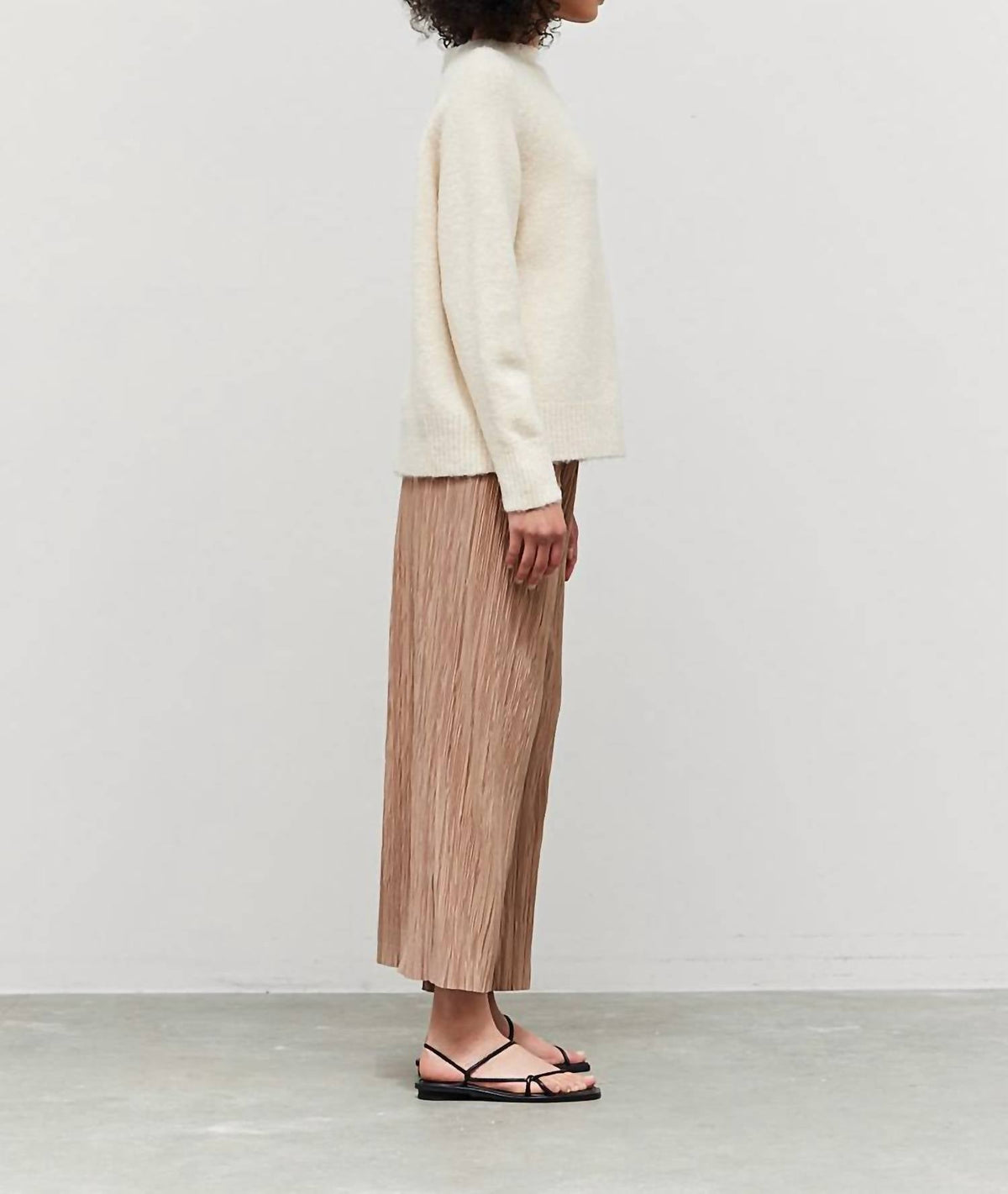 124 Voltaire - Winter Crew Neck Sweater