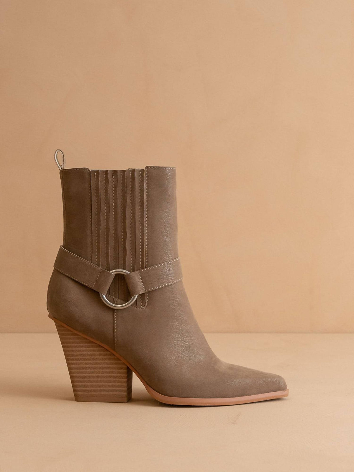 Oasis Society - Women's Carson Distressed Leather Moto Bootie