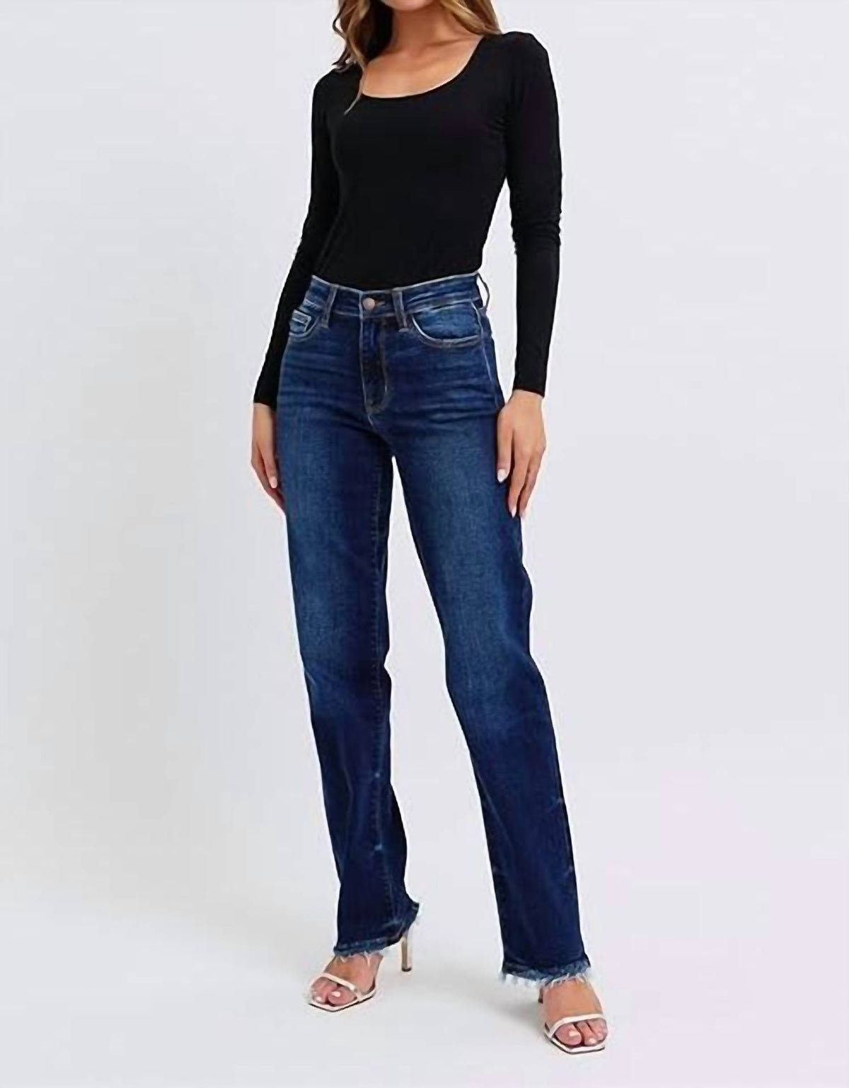 Judy Blue - Med Rise Straight Leg With Fray Hem Jean
