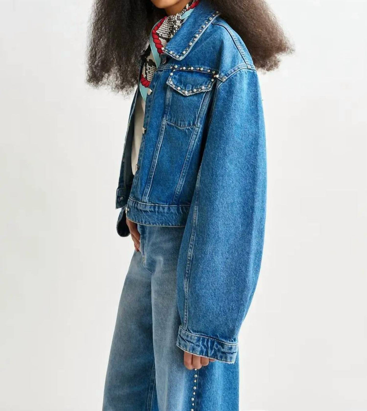 Essential Antwerp - Cropped Denim Jacket