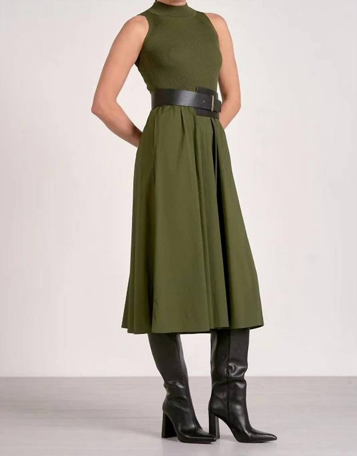 Elan - Elsie Sleeveless Midi Dress