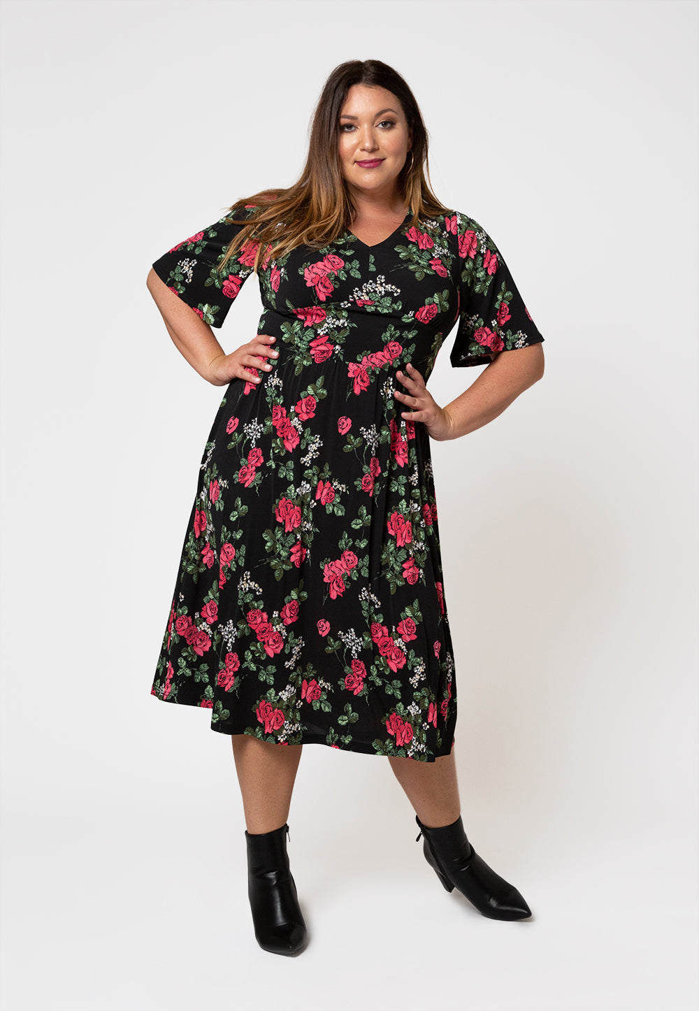 Leota Women's Short Sleeve Zoe Dress in Ruby Rose (Curve) Black