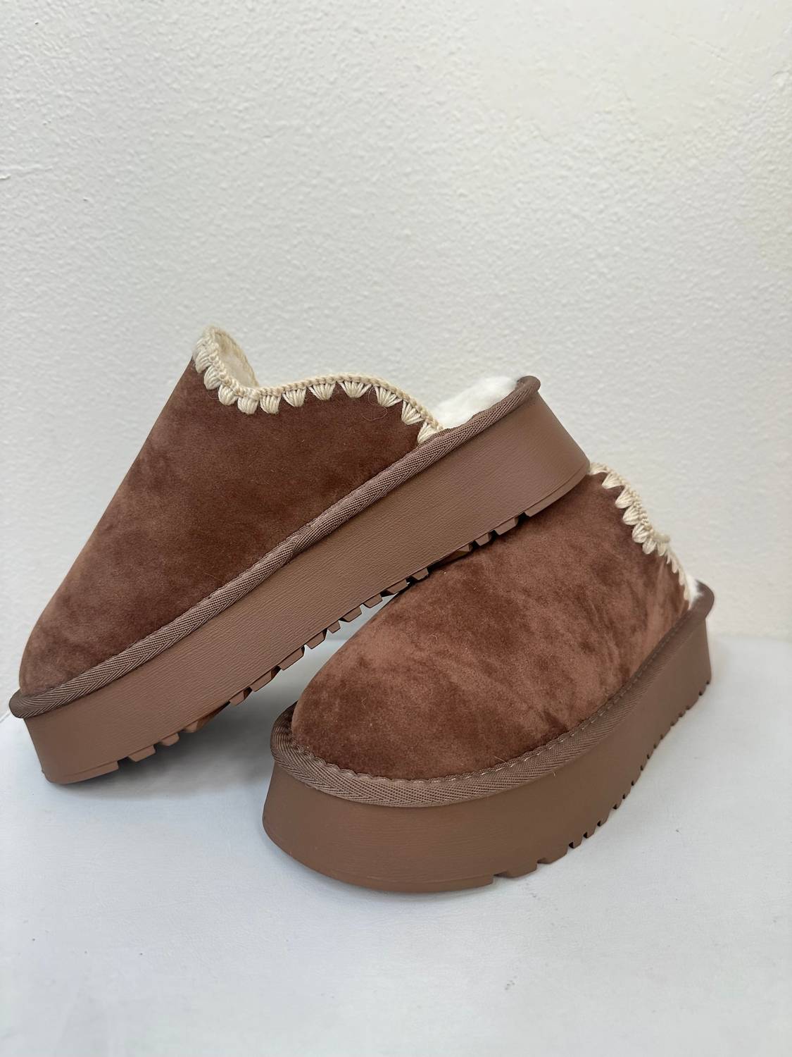 Ccocci - Women's Crochet Edge Sherpa Platform Slippers