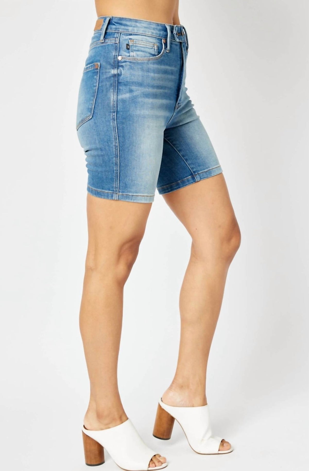 Judy Blue - Tummy Control Bermuda Shorts