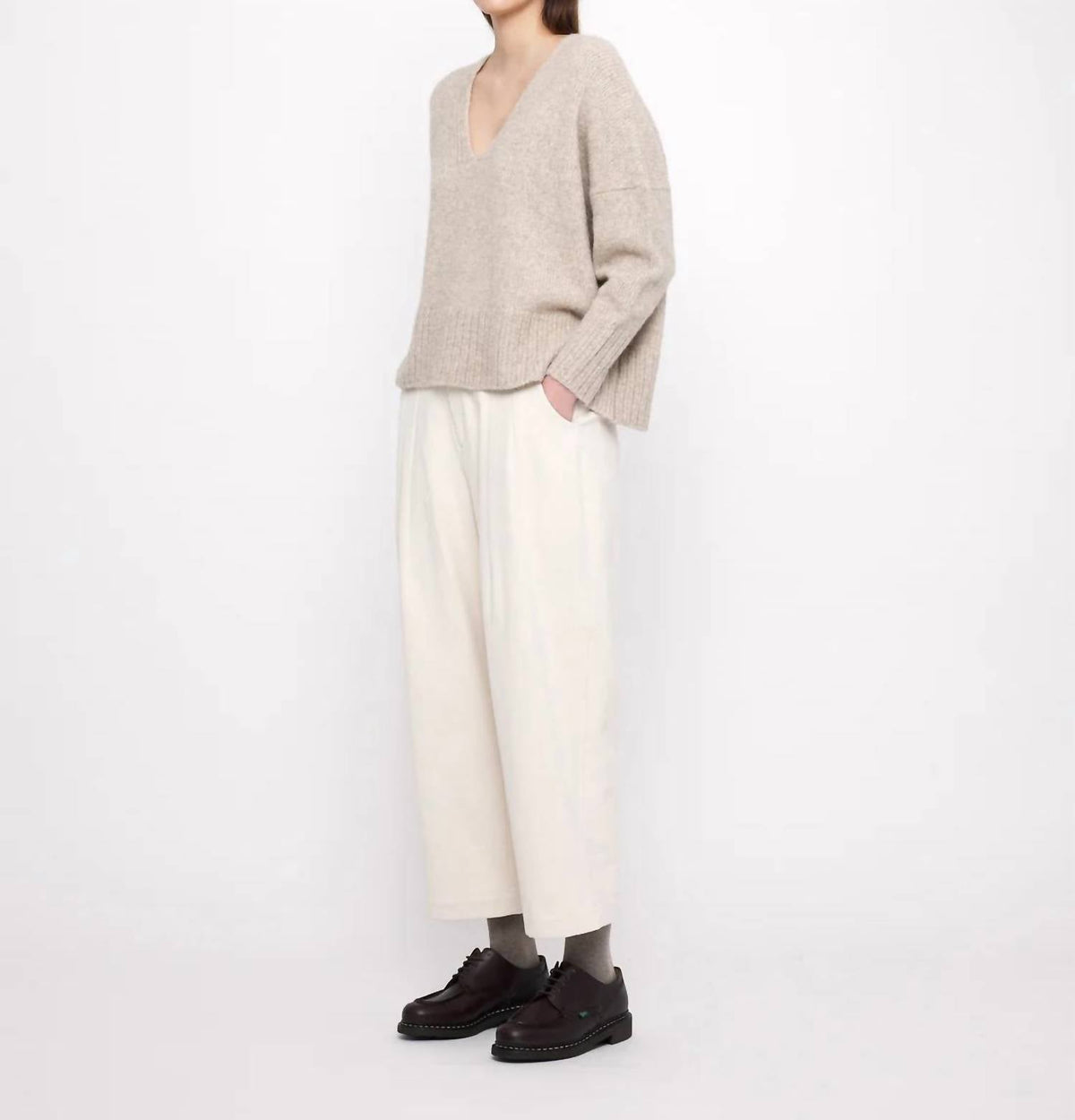 7115 By Szeki - Chunky V-neck Sweater
