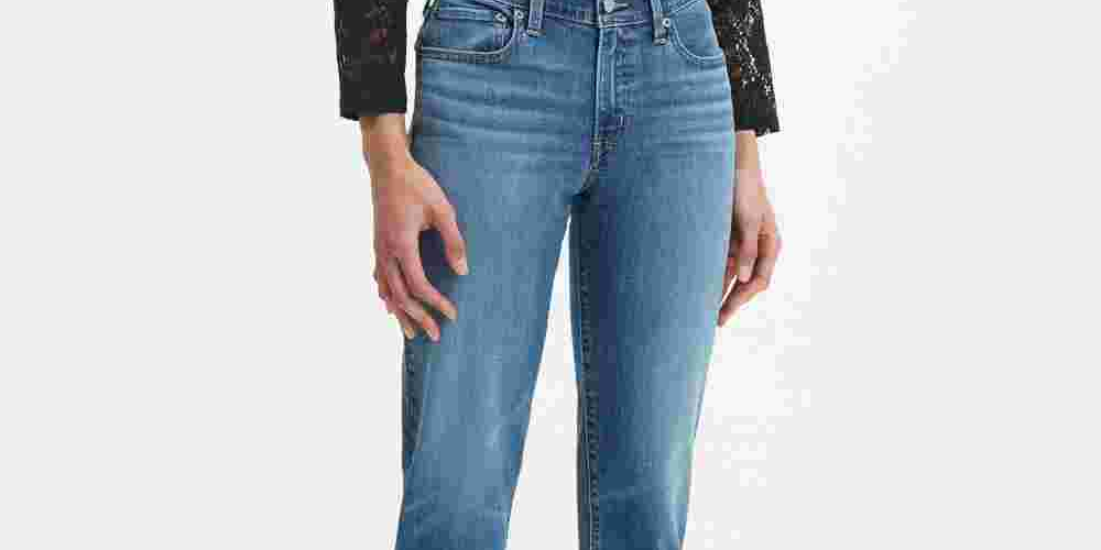 Levi's Women's Boyfriend Tapered Leg Jeans Blue Size 28