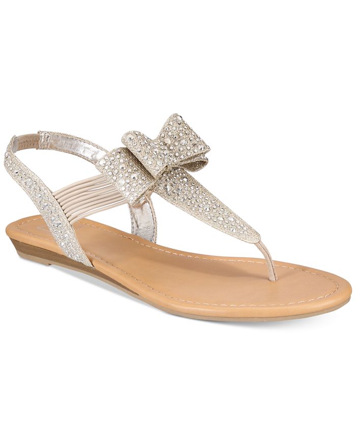 Material Girl Women's Shayleen Open Toe Casual T-Strap Sandals Gray Size 7.5M