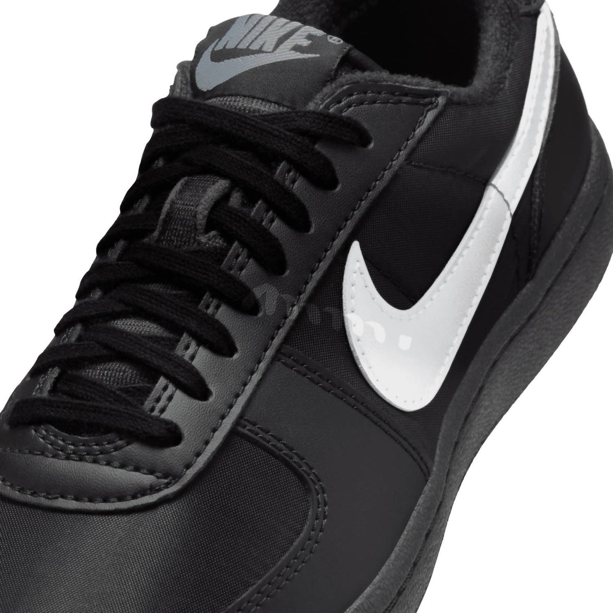 Nike - Women's Field General Sneakers