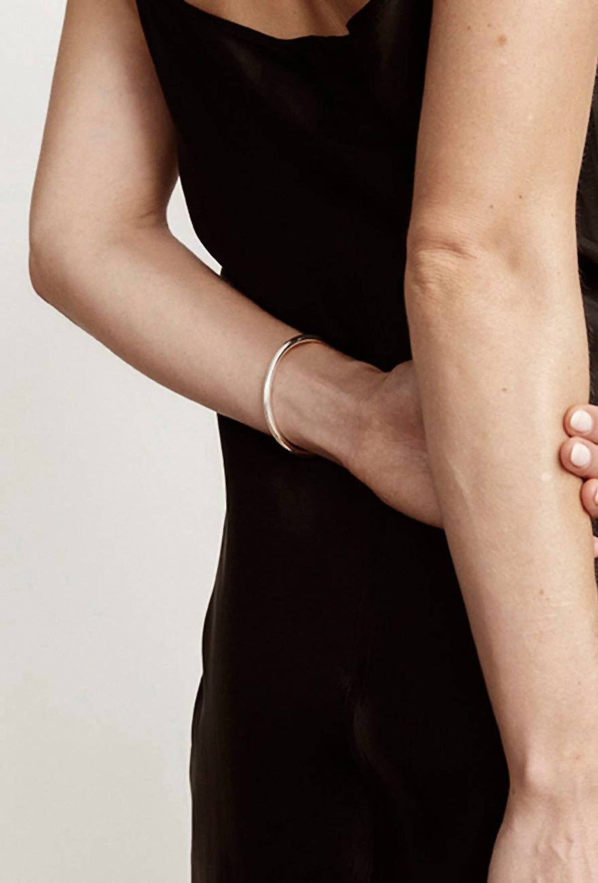 Maslo Jewelry - Doris Minimal Cuff