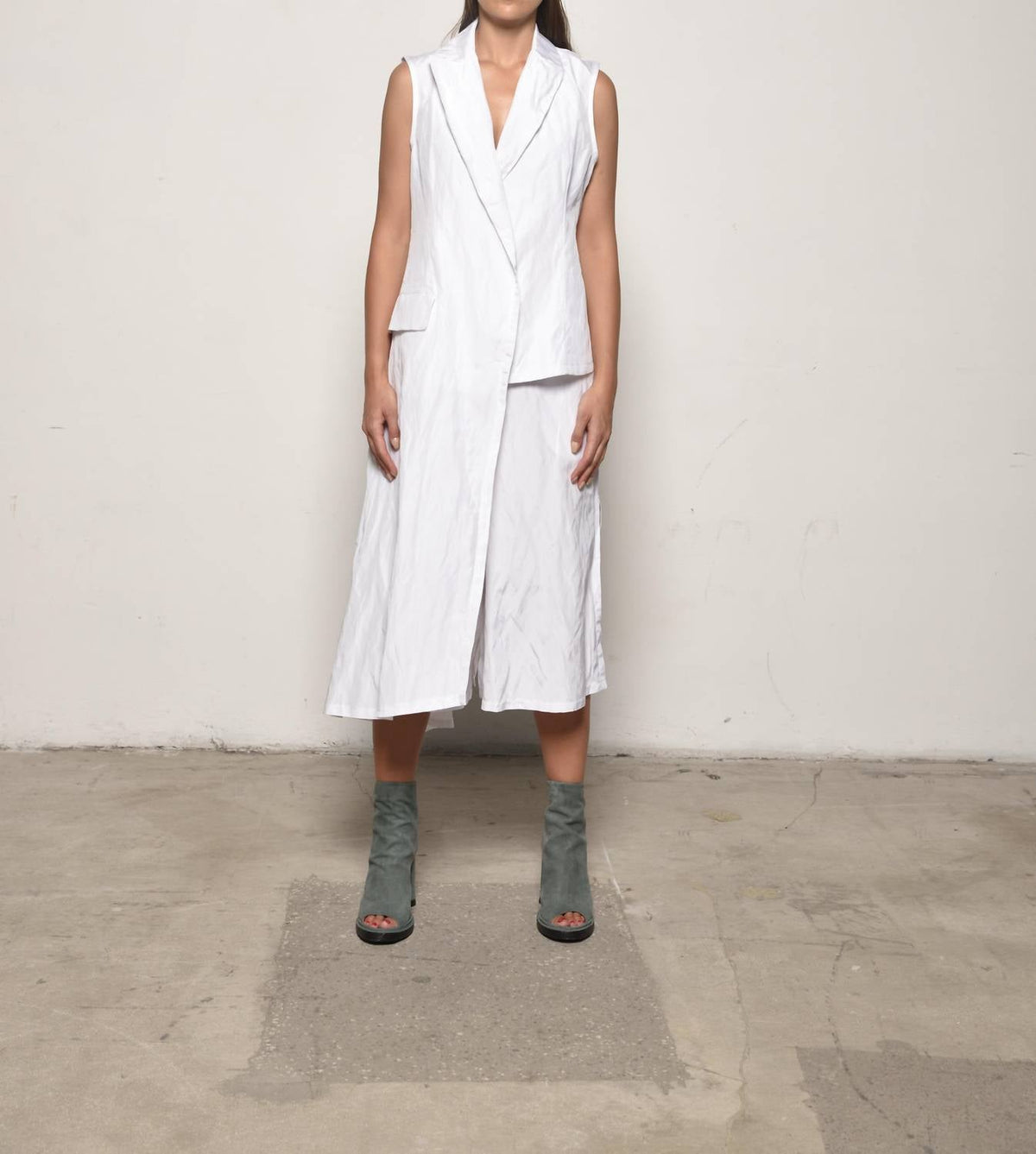 Simply Mila - Uneven Vest