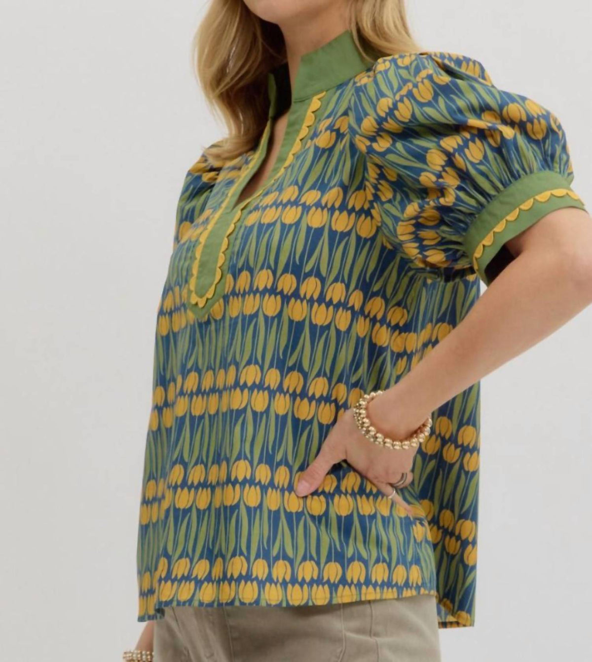 Entro - Floral Short Puff Sleeve Top