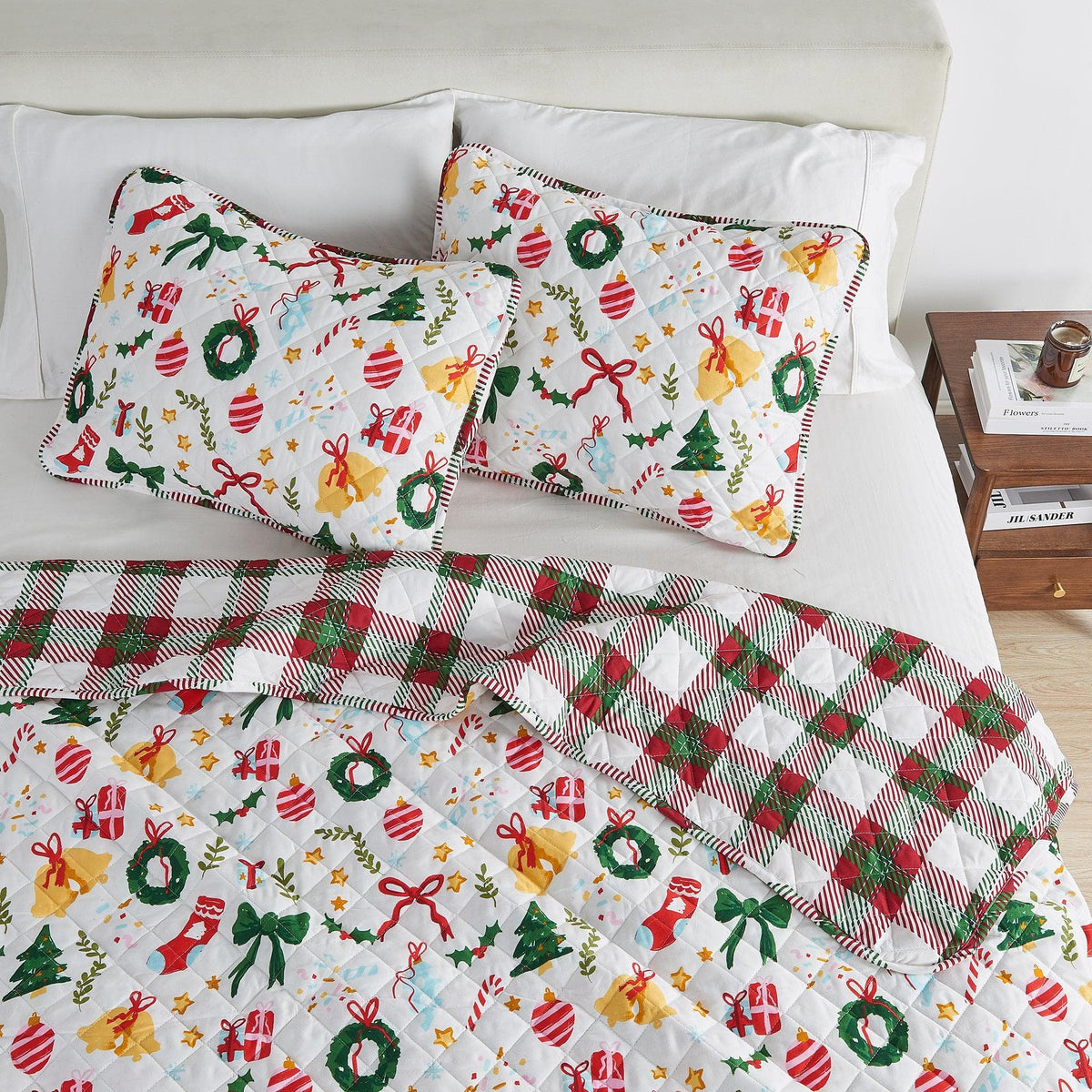 Colorful Holiday Quilt Set - Midnight Magic Collection