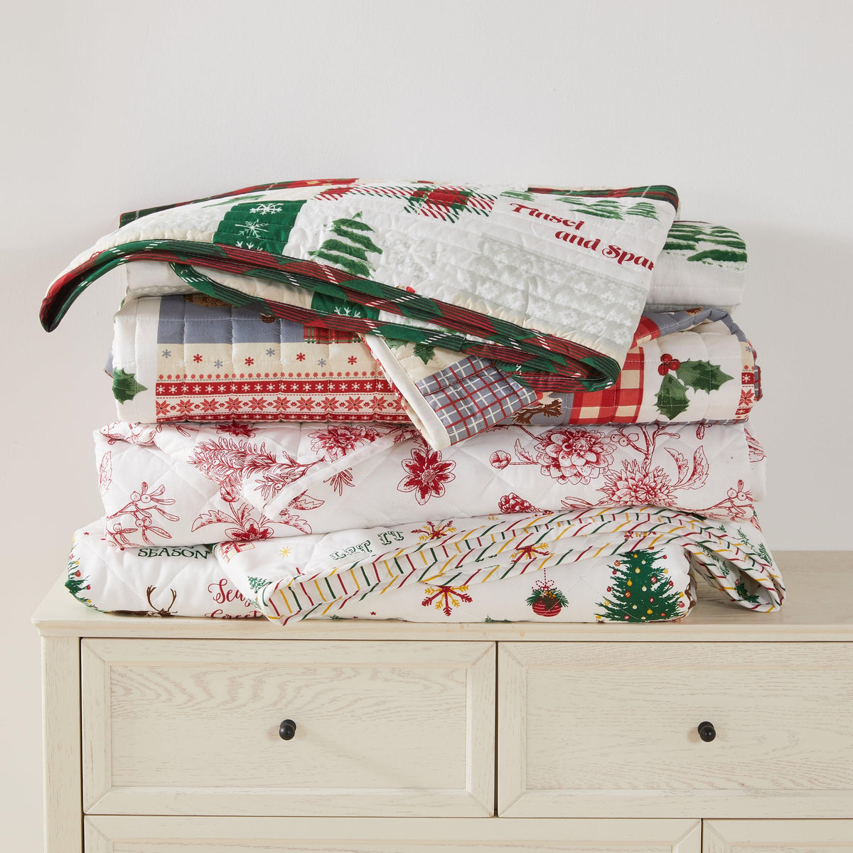 Colorful Holiday Quilt Set - Midnight Magic Collection